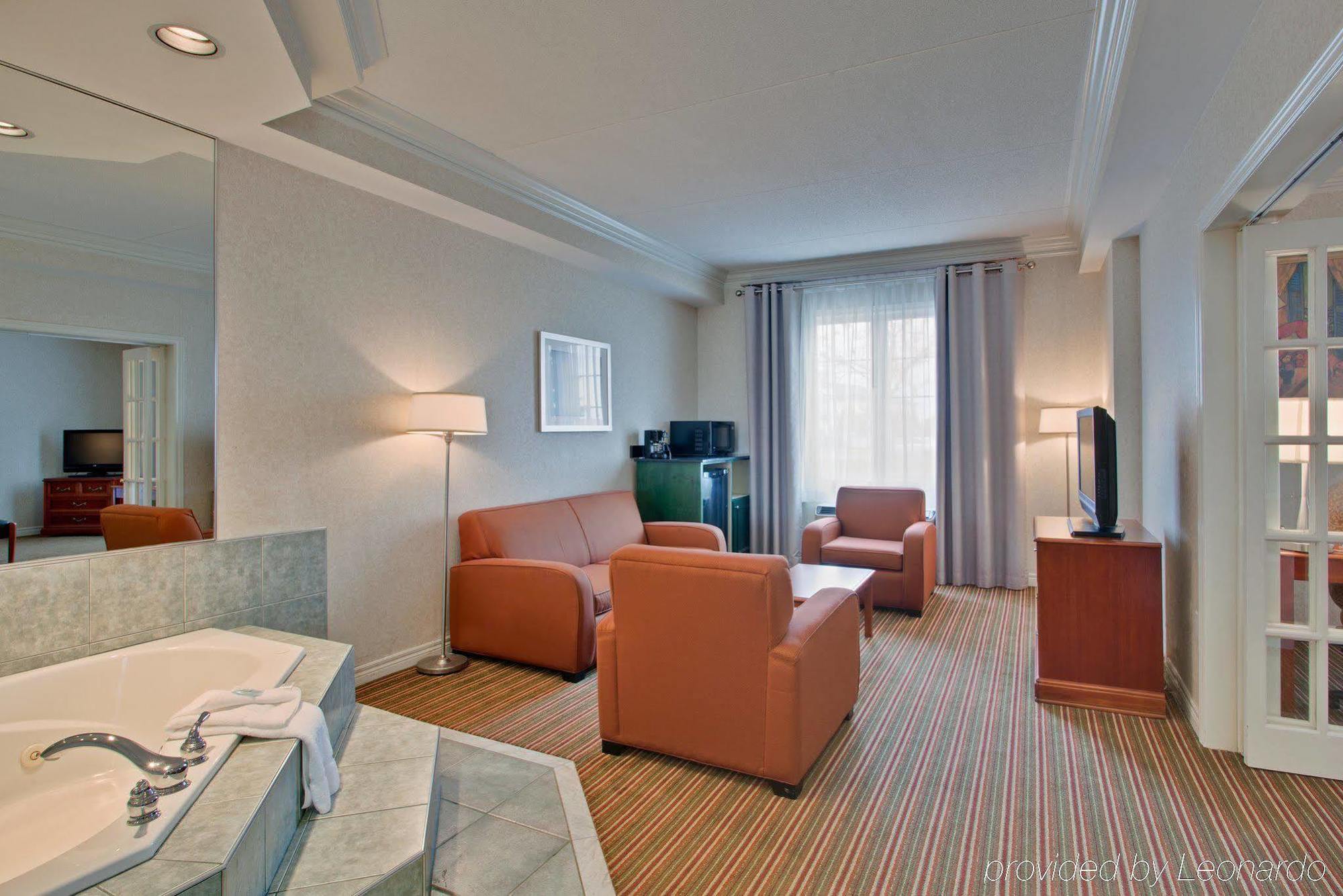 Holiday Inn Express Whitby Oshawa, An Ihg Hotel Zimmer foto